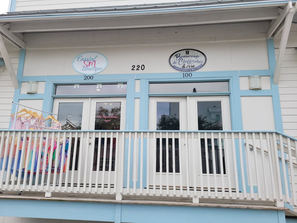 Beaucoup de Chifferobes Consignment and Boutique
