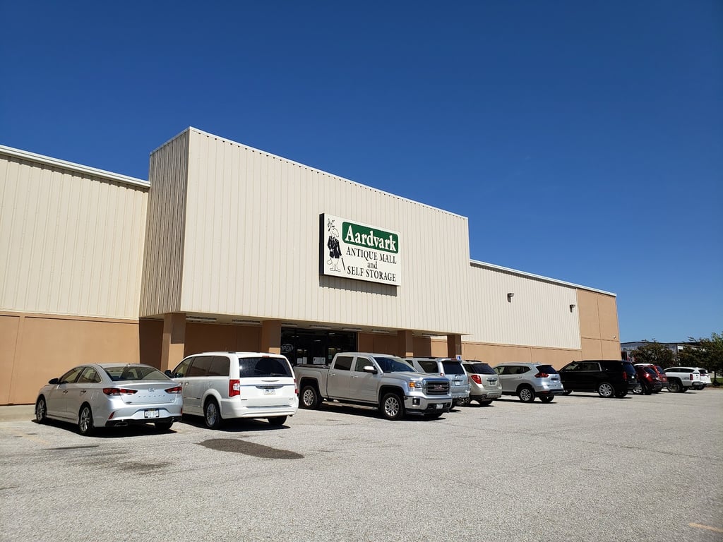Aardvark Antique Mall
