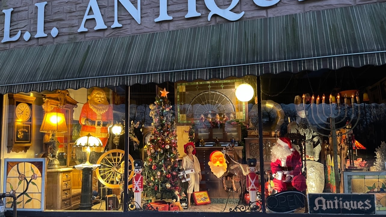 Long Island Antiques Center
