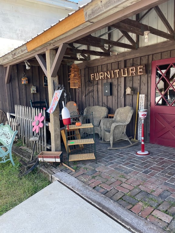 Barb’s Furniture Barn