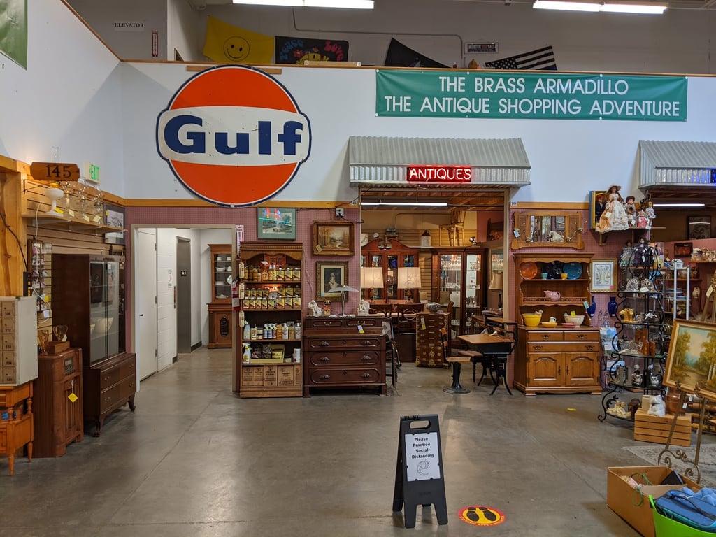Brass Armadillo Antique Mall – Goodyear