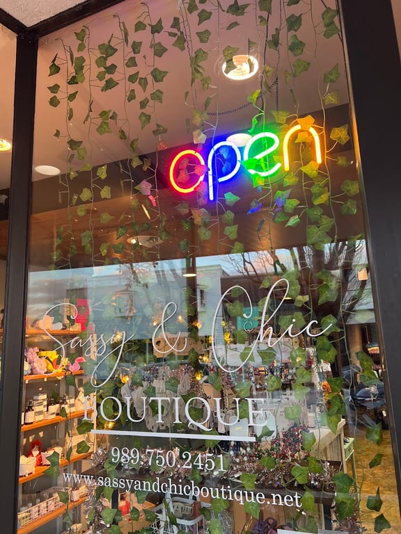 Sassy & Chic Boutique, Midland, MI 48640