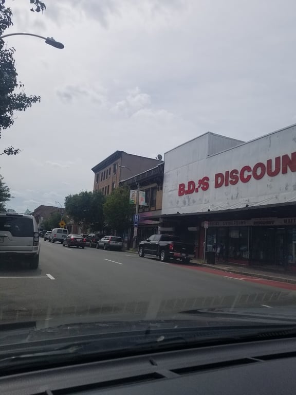 BD’s Discount & Furniture