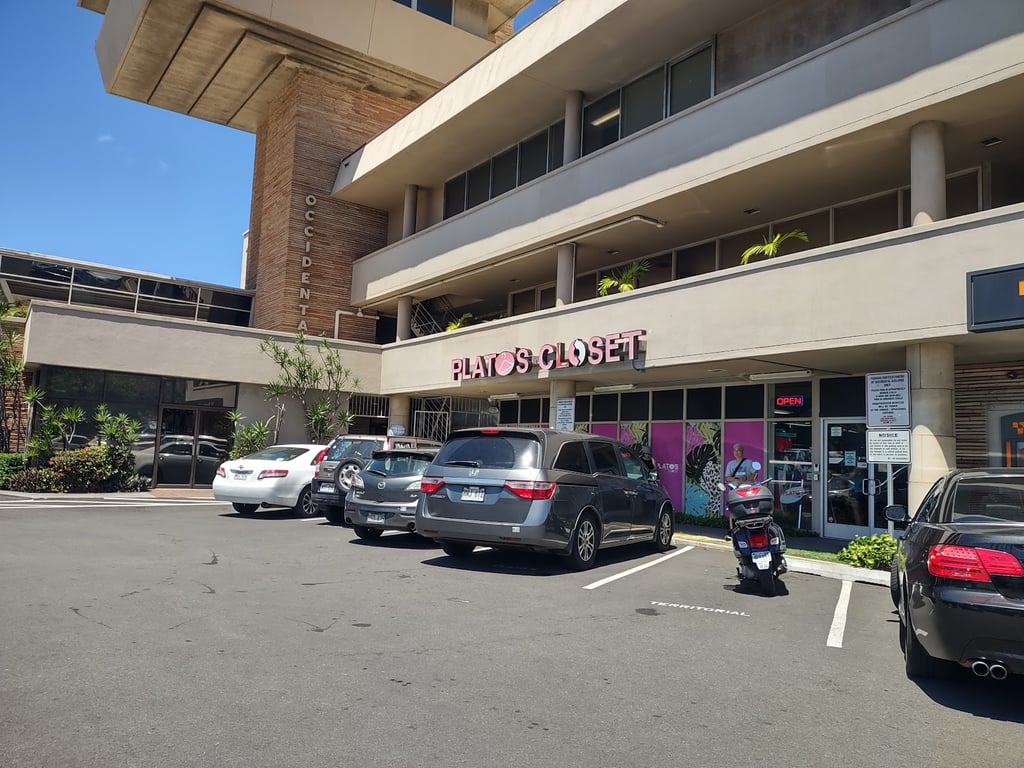 Photo of Plato’s Closet Honolulu