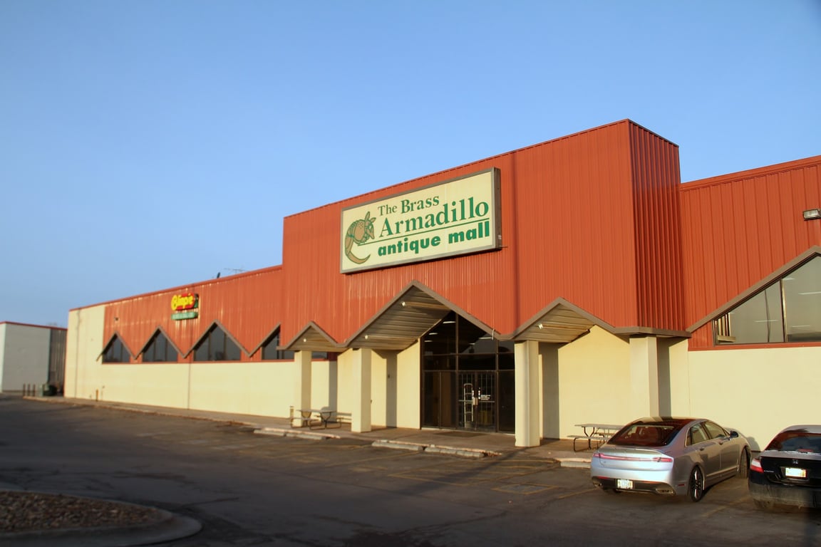Brass Armadillo Antique Mall – Omaha