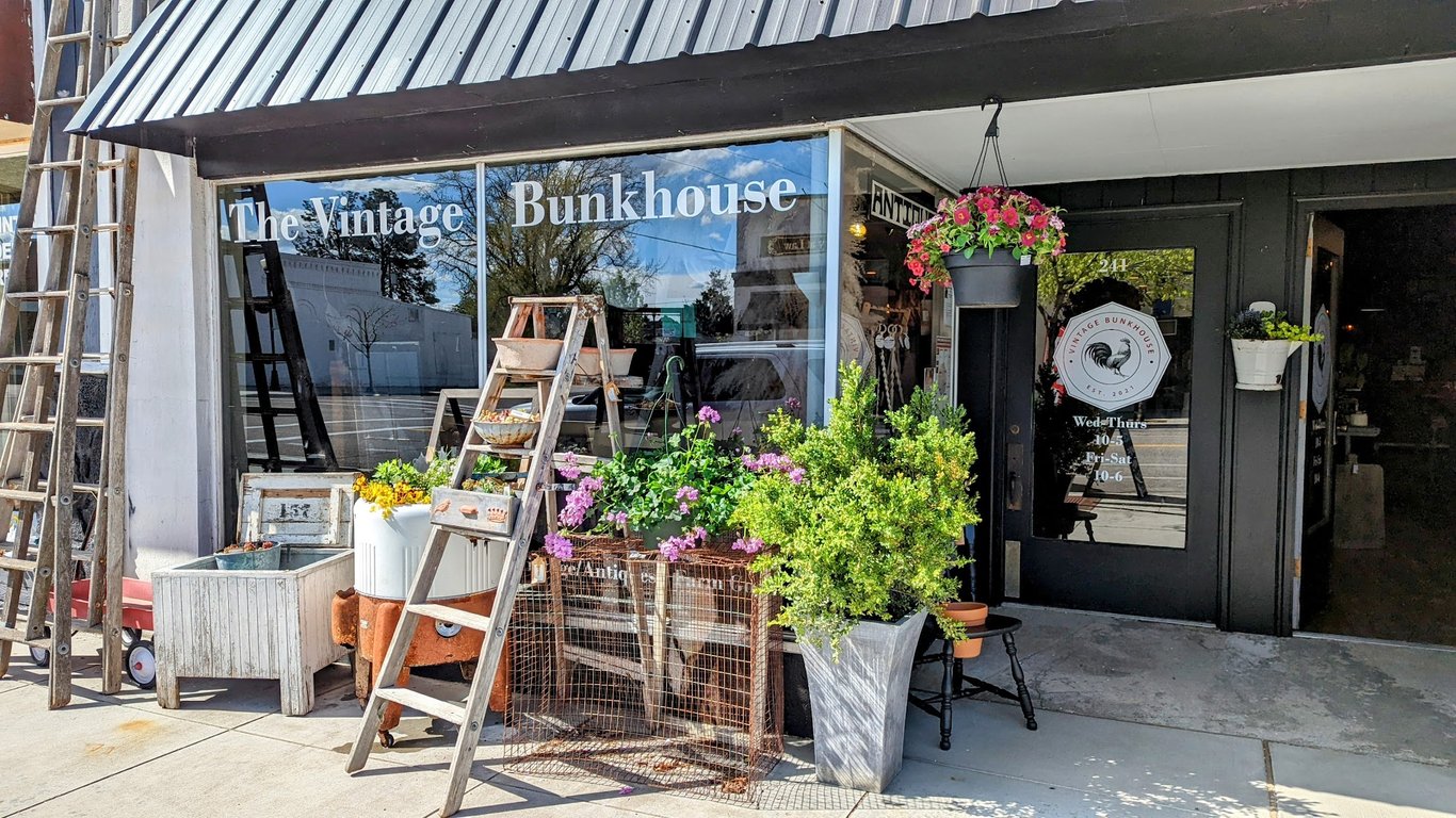 The Vintage Bunkhouse