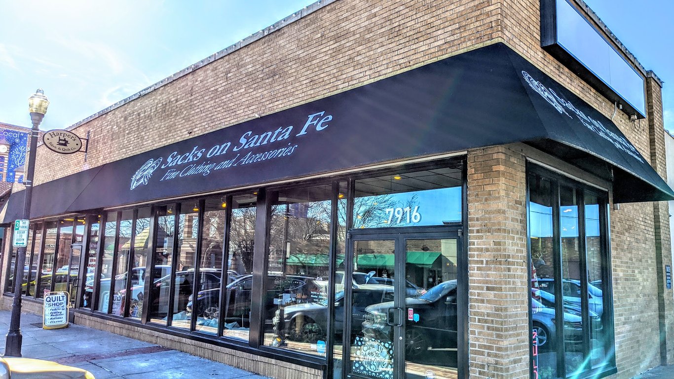 Sacks on Santa Fe: A Heartstrings Community Foundation Store