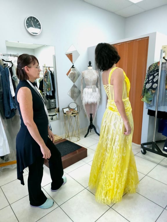 Photo of Marina Mella tailoring & Alterations – Aventura