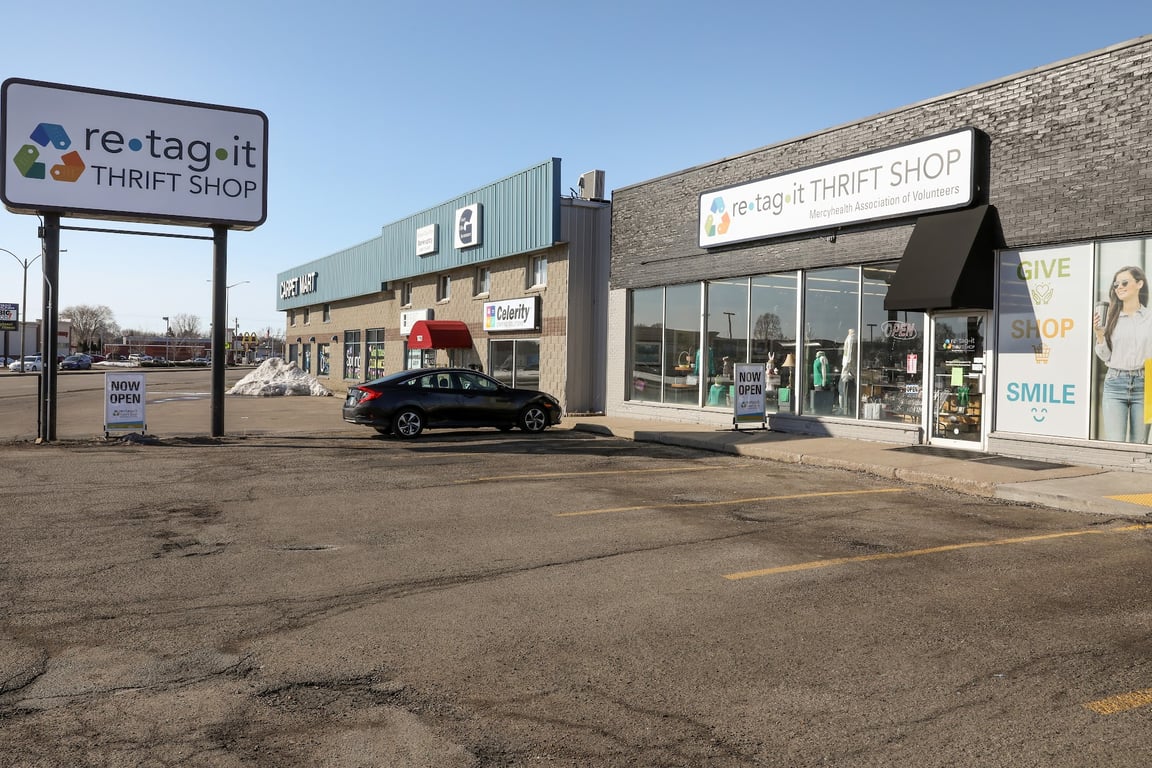 Re•Tag•It Thrift Shop