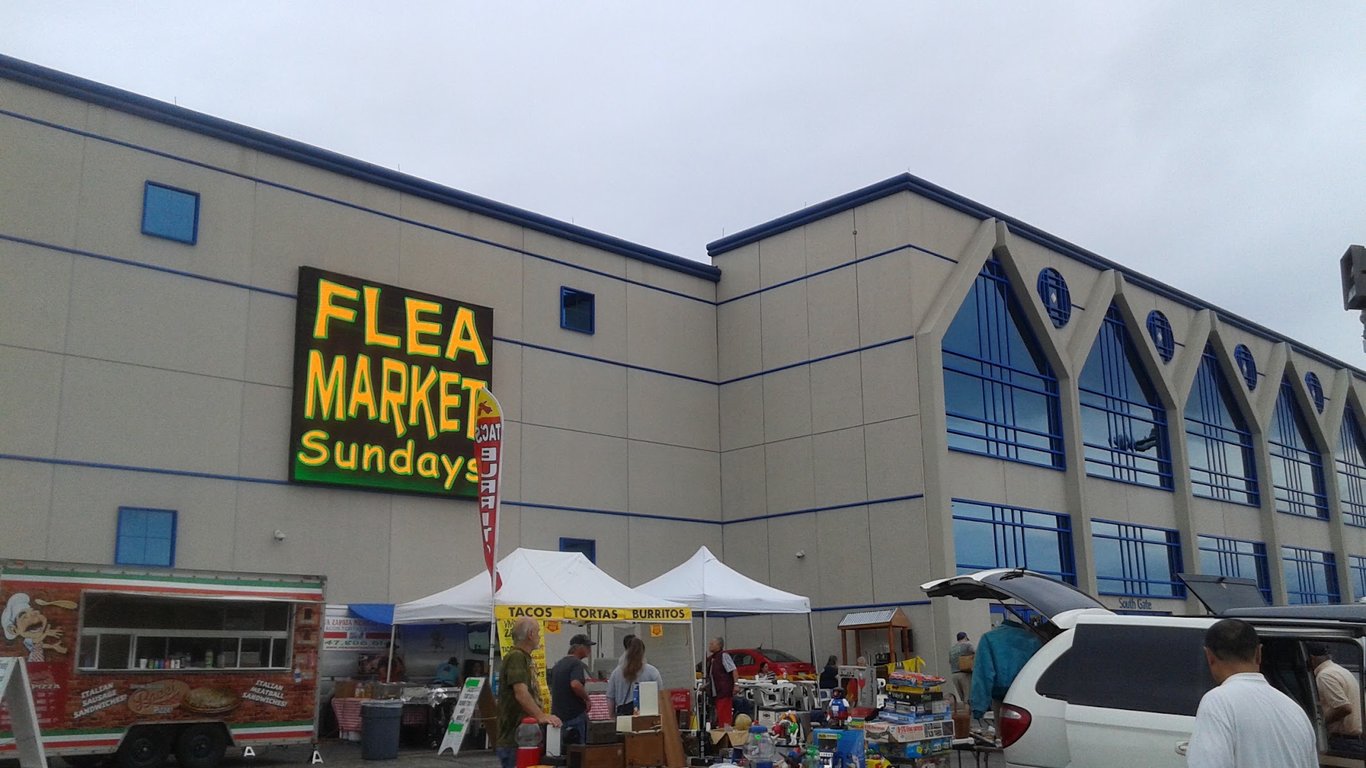 Wolff’s Flea Market – Rosemont