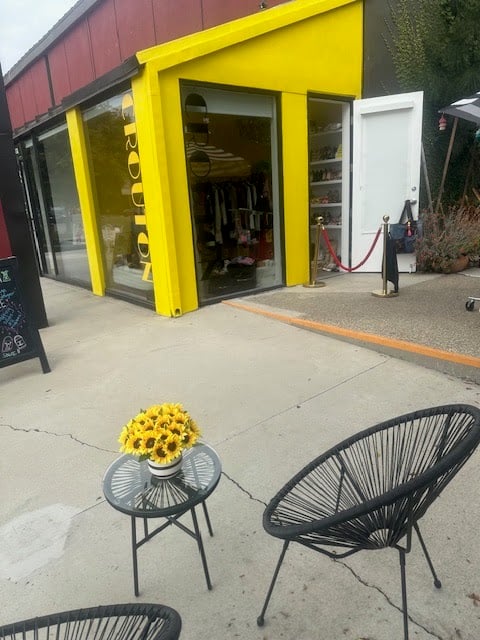 CROUTON Designer Re-Sale Boutique