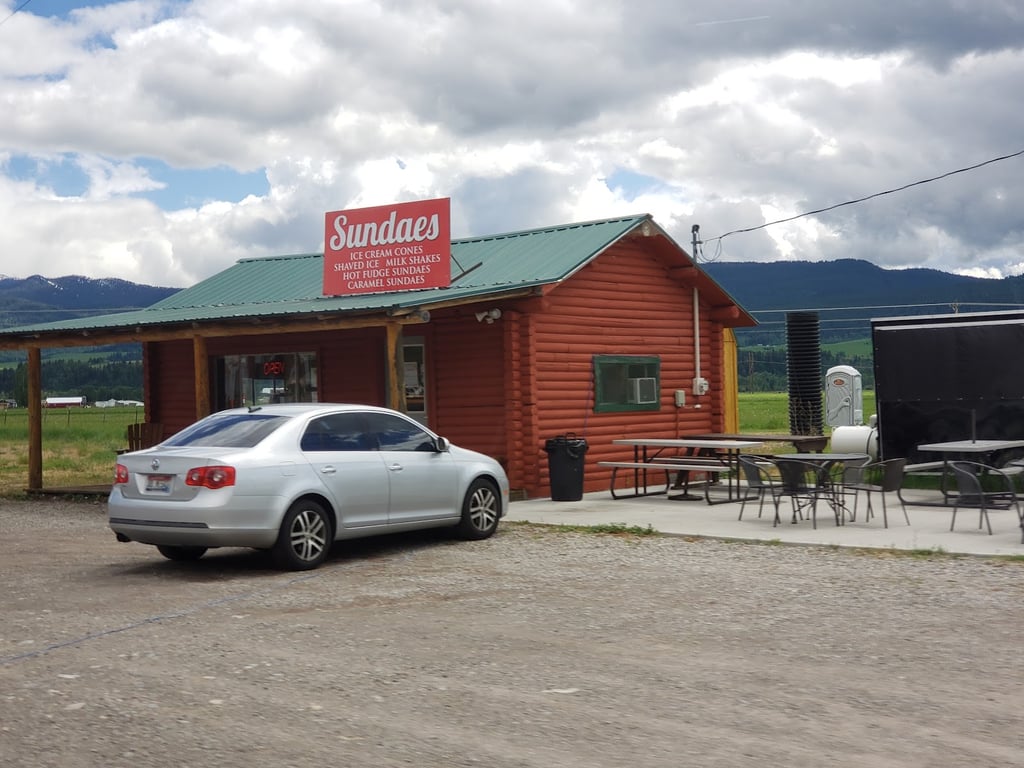Photo of Sundaes Eats & Treats