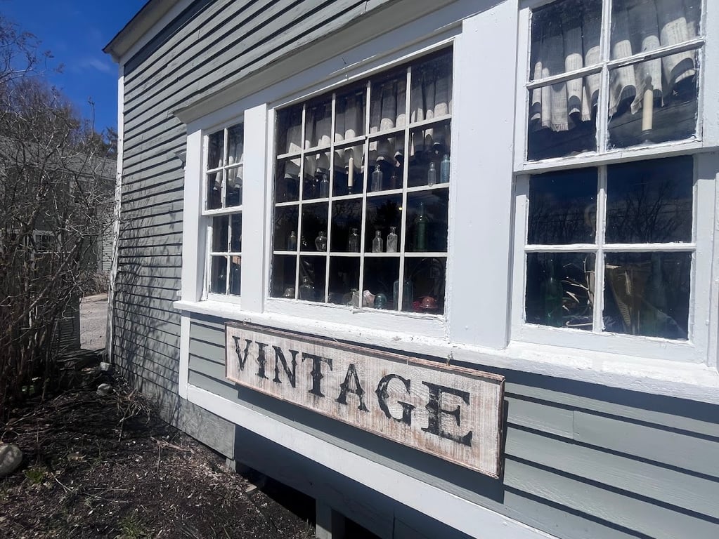 Cottage Antiques & Vintage