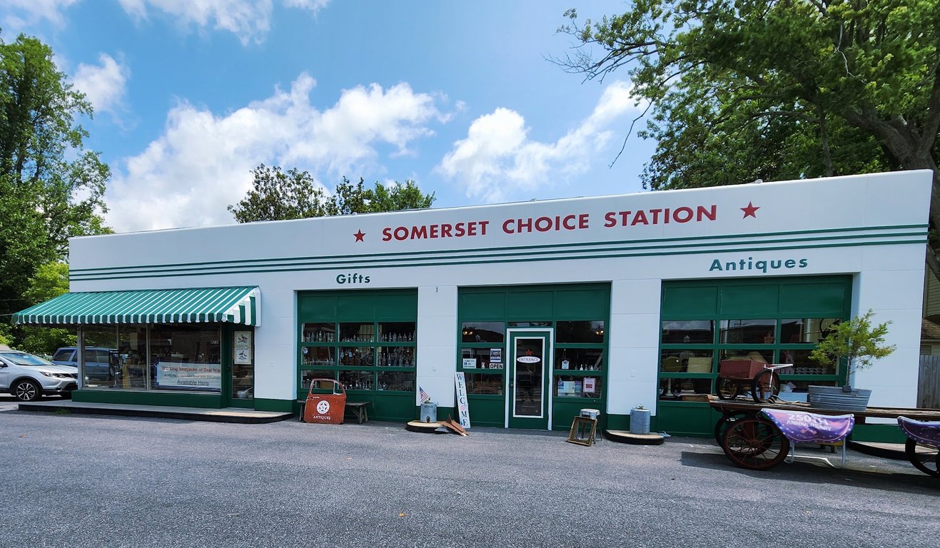 Somerset Choice Station Antiques