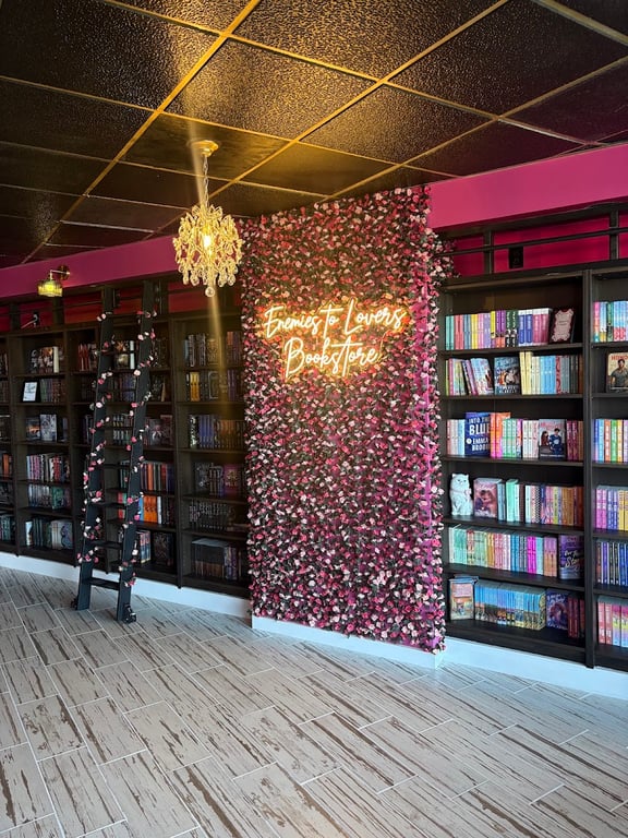 Photo of Enemies to Lovers Bookstore