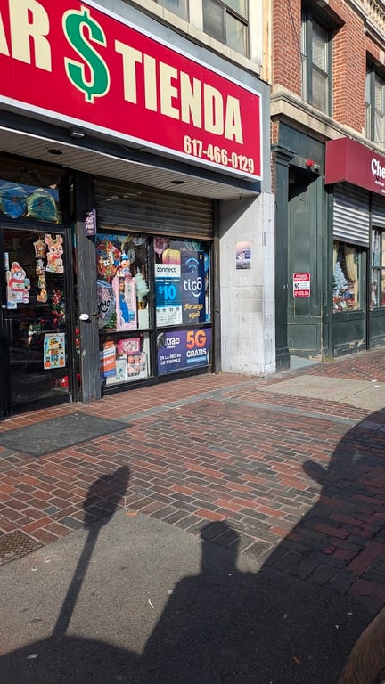 Photo of Chelsea Discount Stop