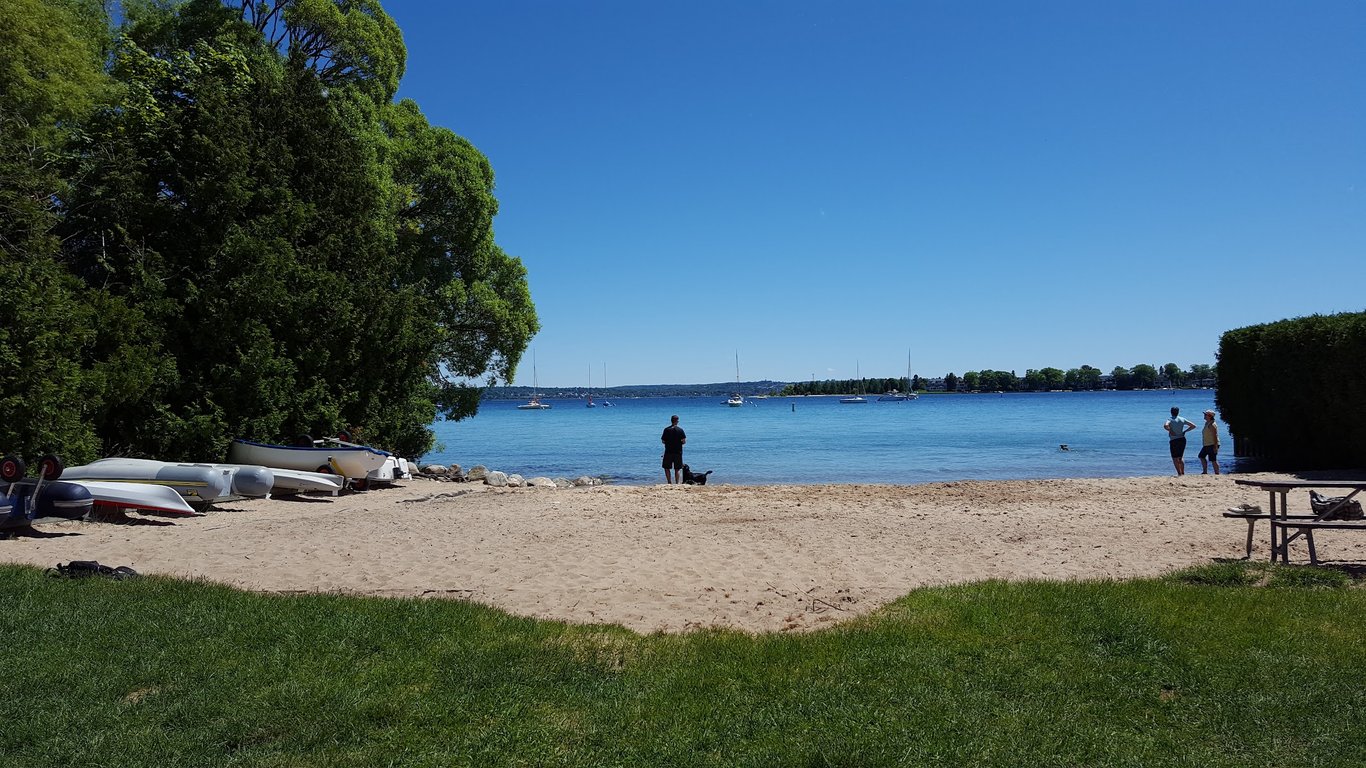 Zoll Street Beach