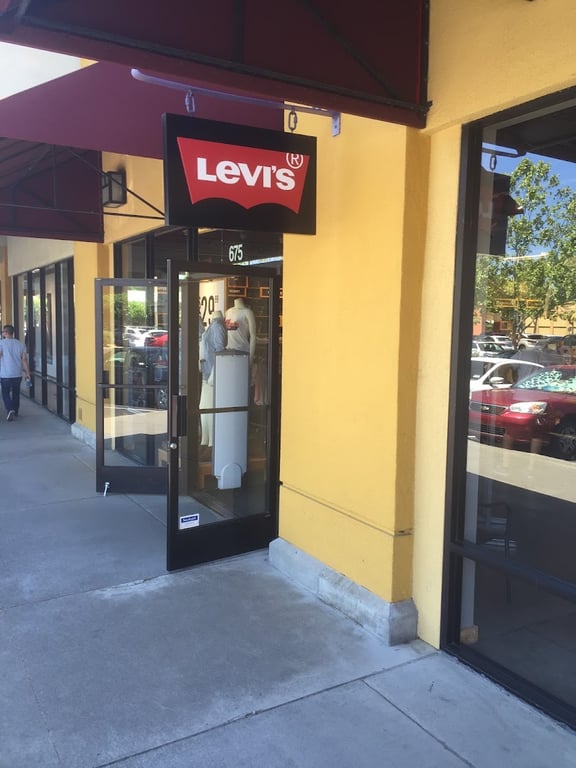 Levi’s Outlet Store