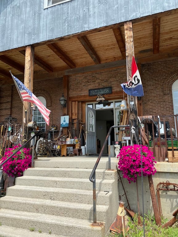 Antiques & Emporium