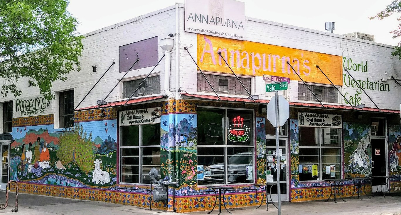 Annapurna’s World Vegetarian Café