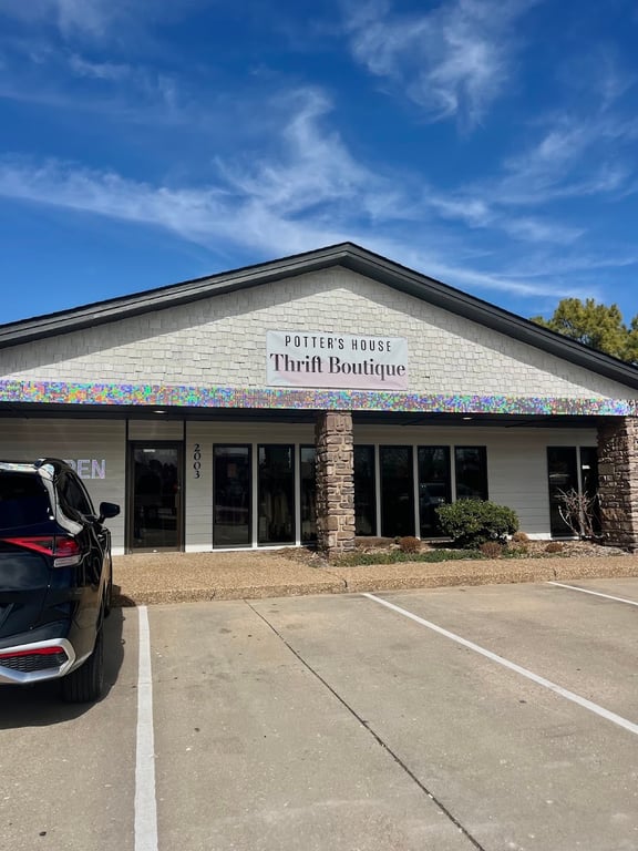Potter’s House Thrift Boutique