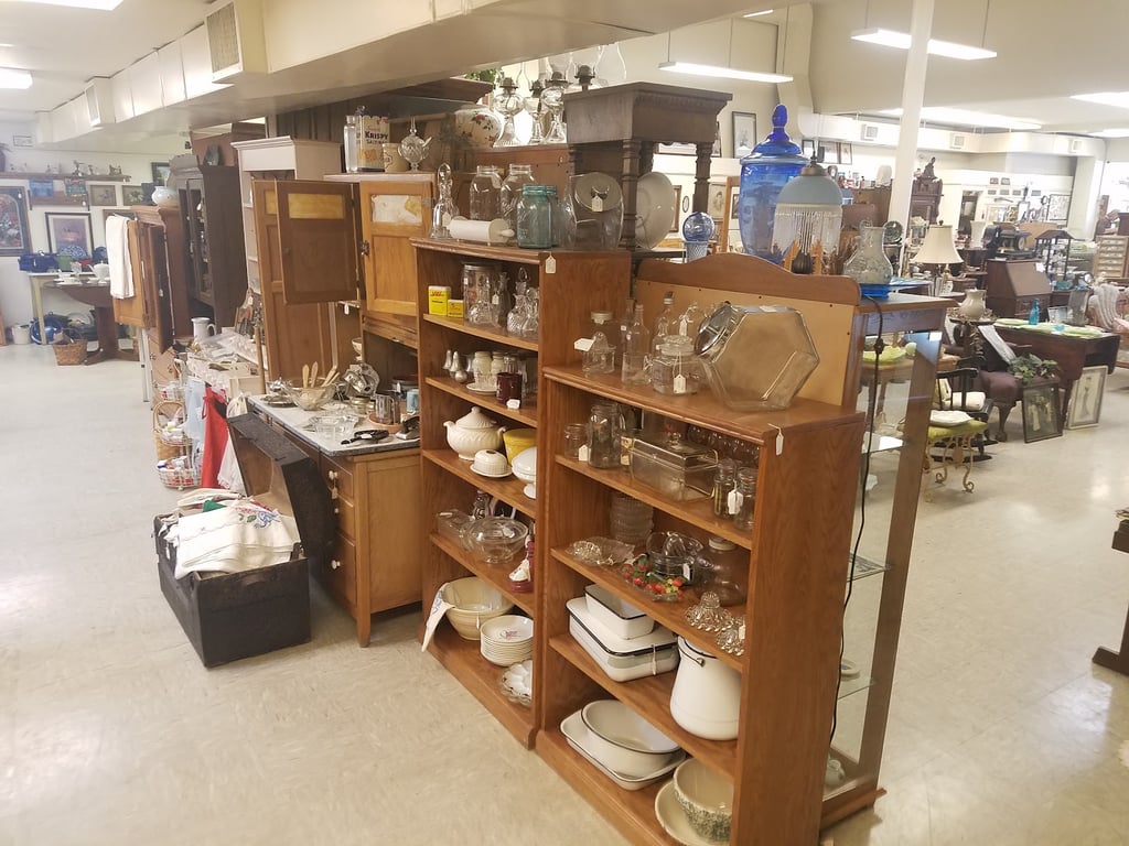 Antique Gallery & Tabletop Antics