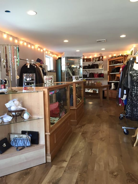 Lulu’s Krazy Daisy Fashion Consignment