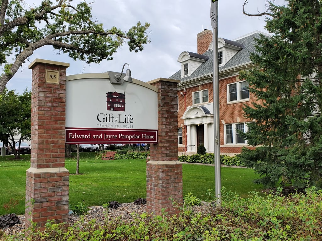 Gift of Life Transplant House
