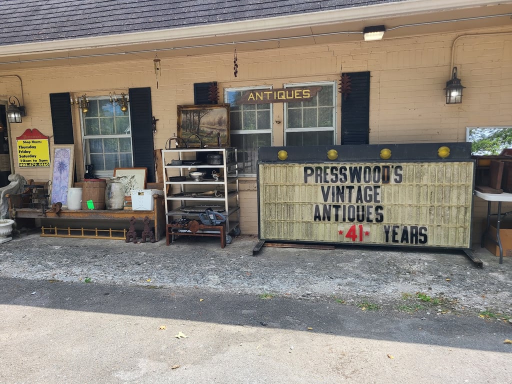 Presswood’s Vintage Antiques