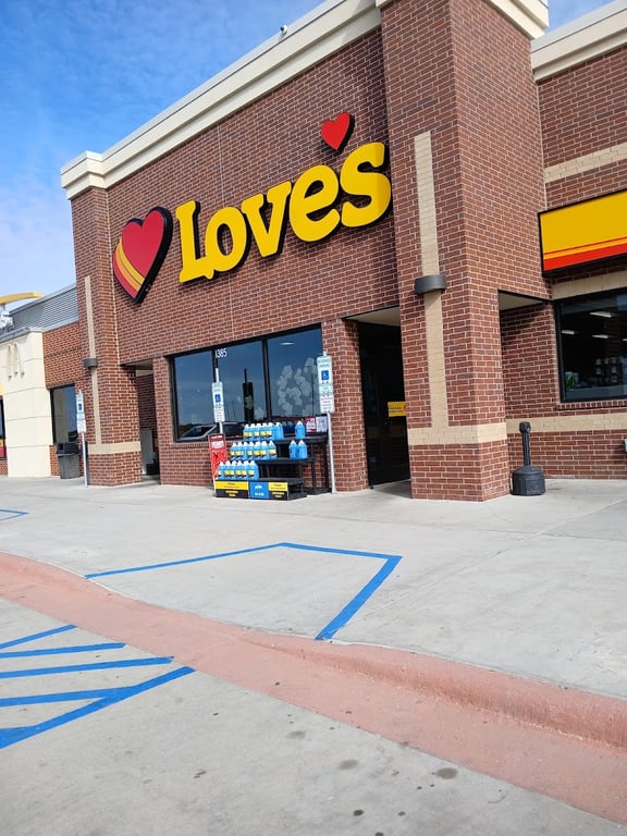 Dog Park at Love’s Travel Stops
