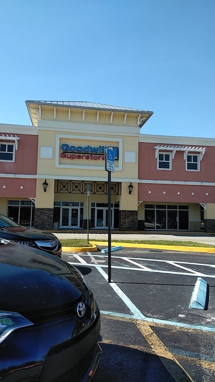 Goodwill – Retail Store and Donation Center