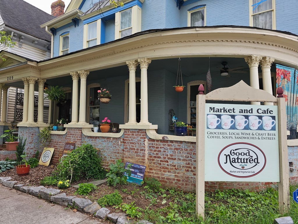 Good Natured Market & Vegetarian Cafe