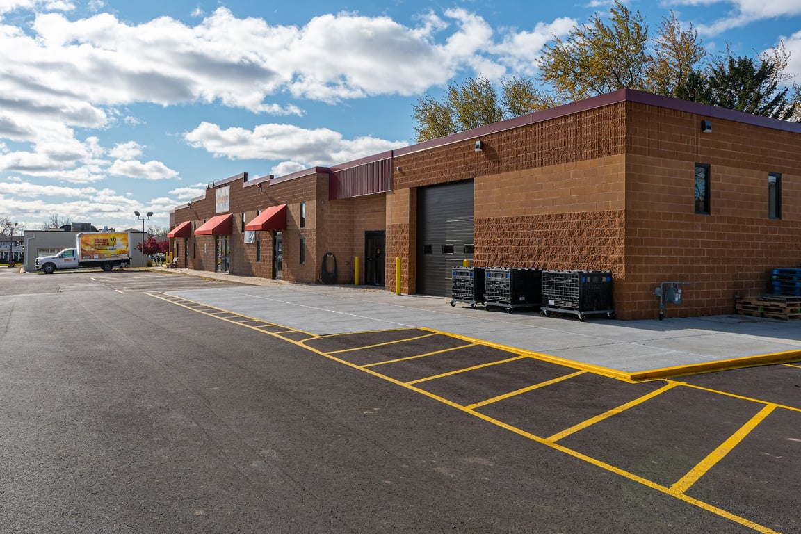 Sunshine Place – Sunshine Pantry – Food Distribution Center