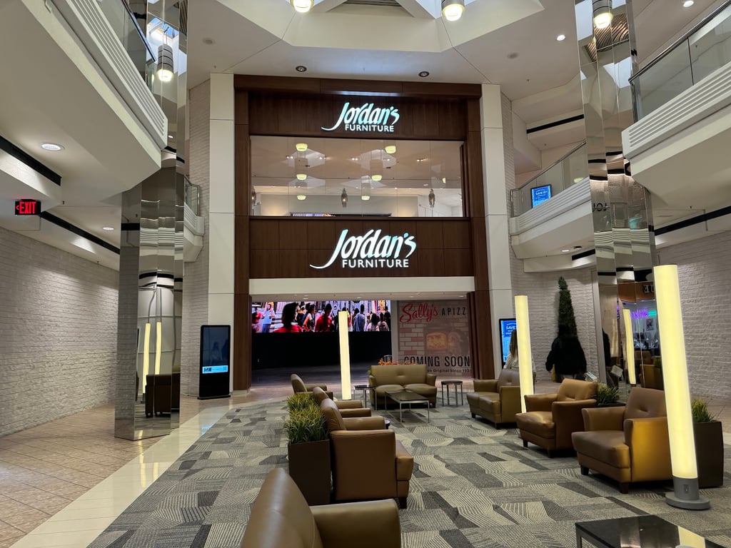 Jordan’s Furniture Farmington, CT