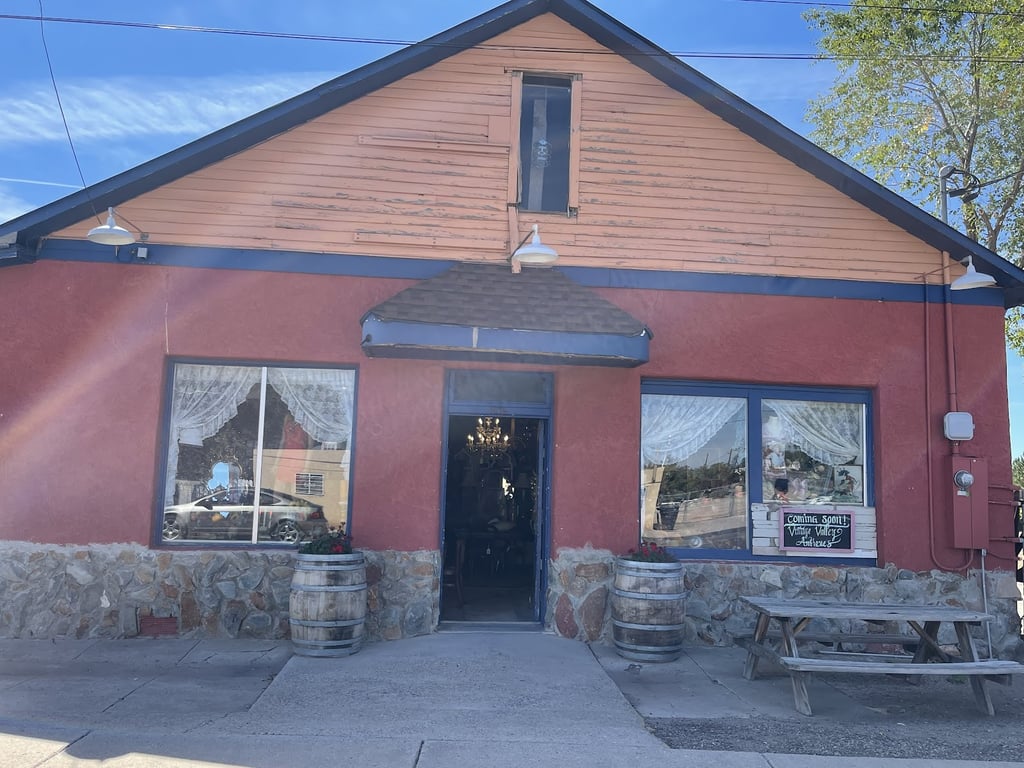 Vintage Valley Antiques & Collectibles