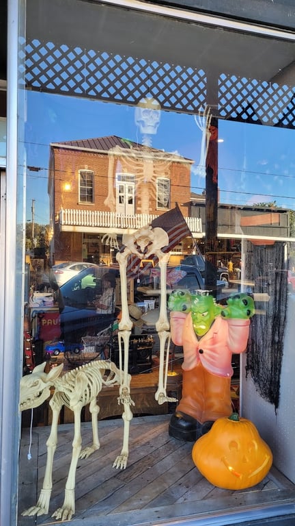 Photo of Hermann’s Attic Antique Mall