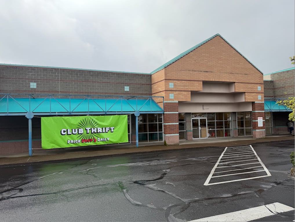 Club Thrift Corvallis – Bin Store – Thrift Store