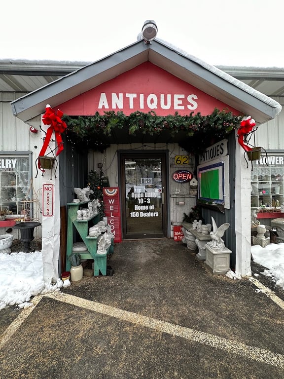 Jeffrey’s Antique Co-Op Mall