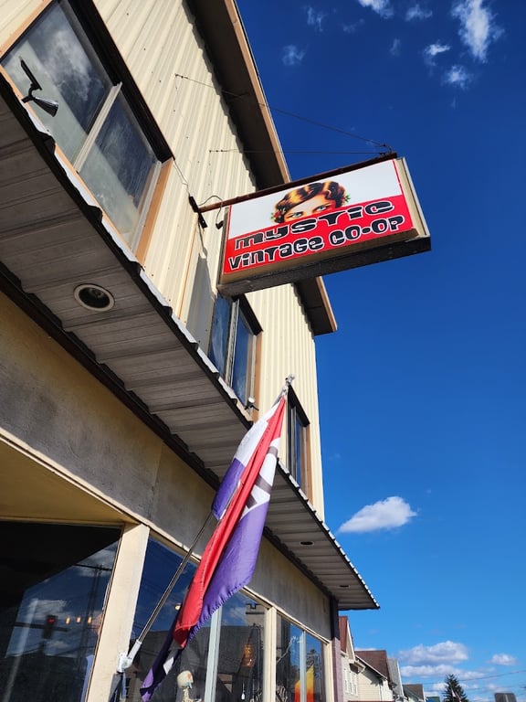 Mystic Vintage Co-Op