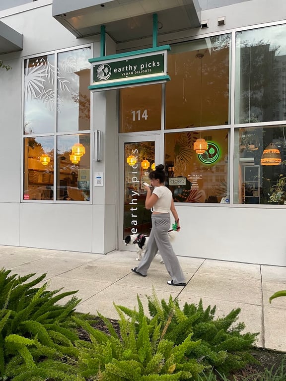 Earthy Picks Vegan Cafe