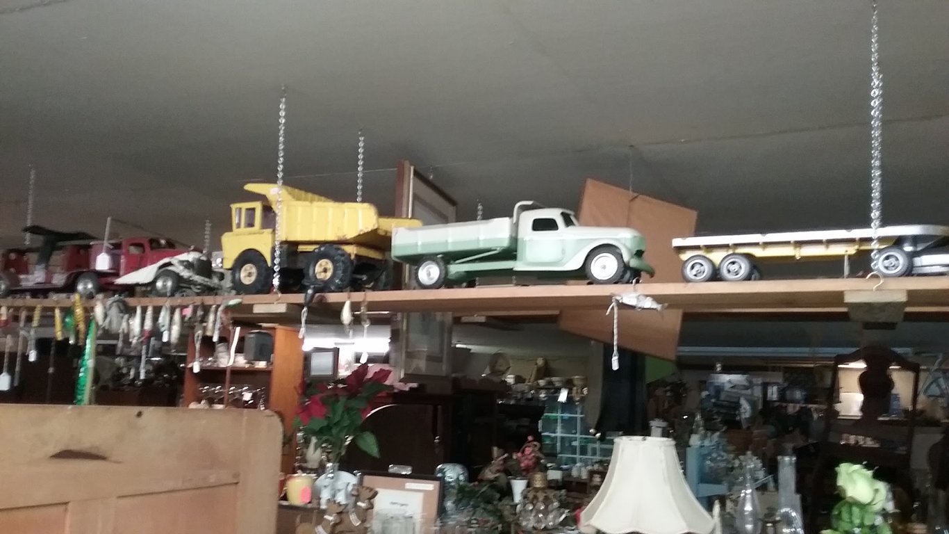 Pojo’s Treasures & Things