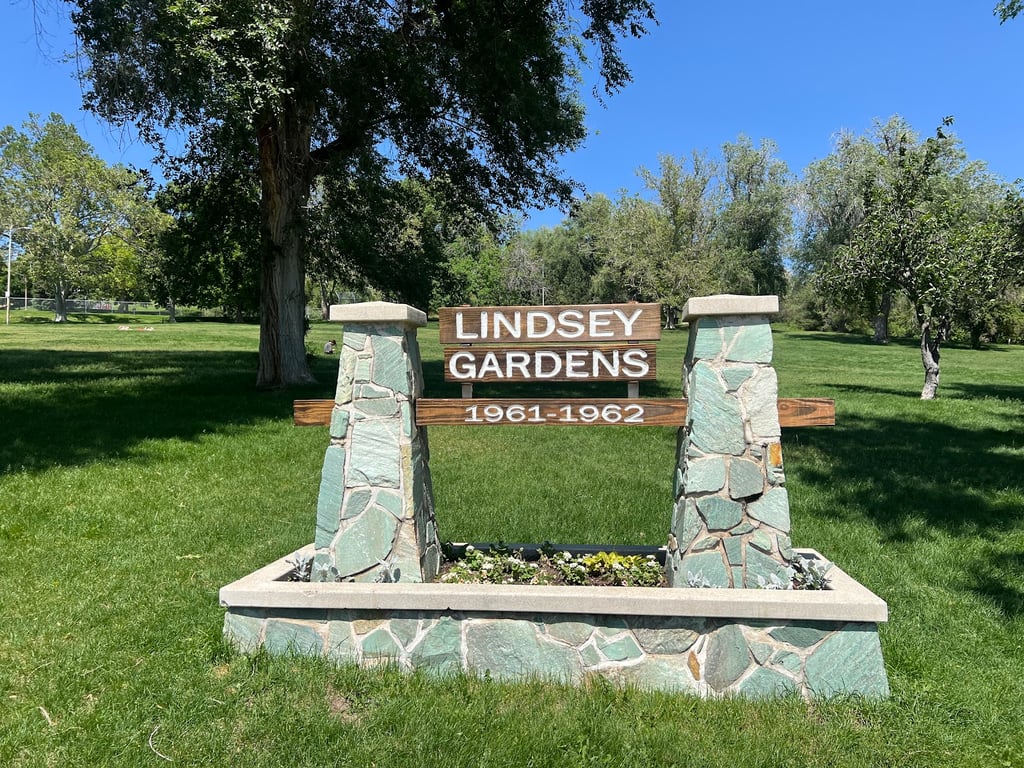 Lindsey Gardens