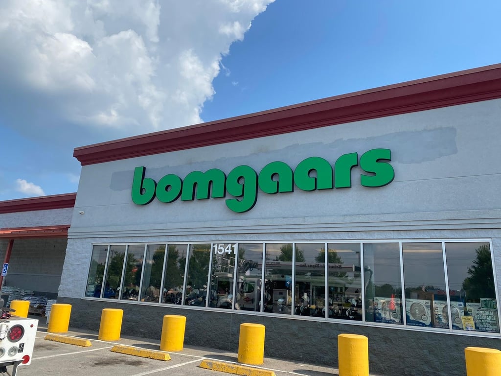 Bomgaars