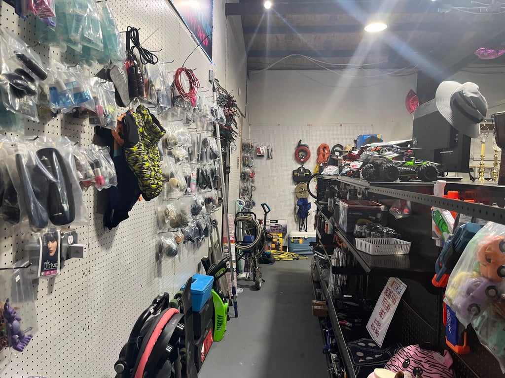 Mary’s Junk In The Trunk Thrift Shop LLC