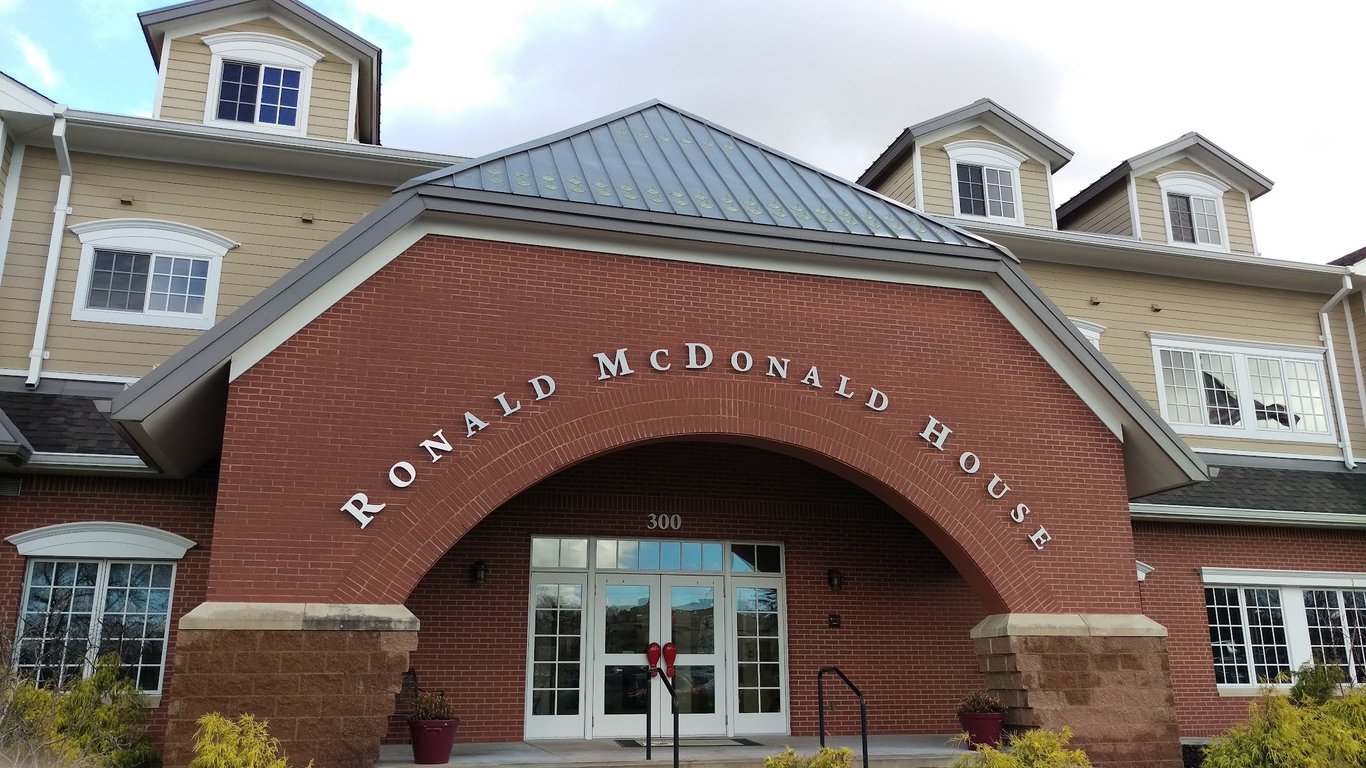 Ronald McDonald House St. Louis (West County House)