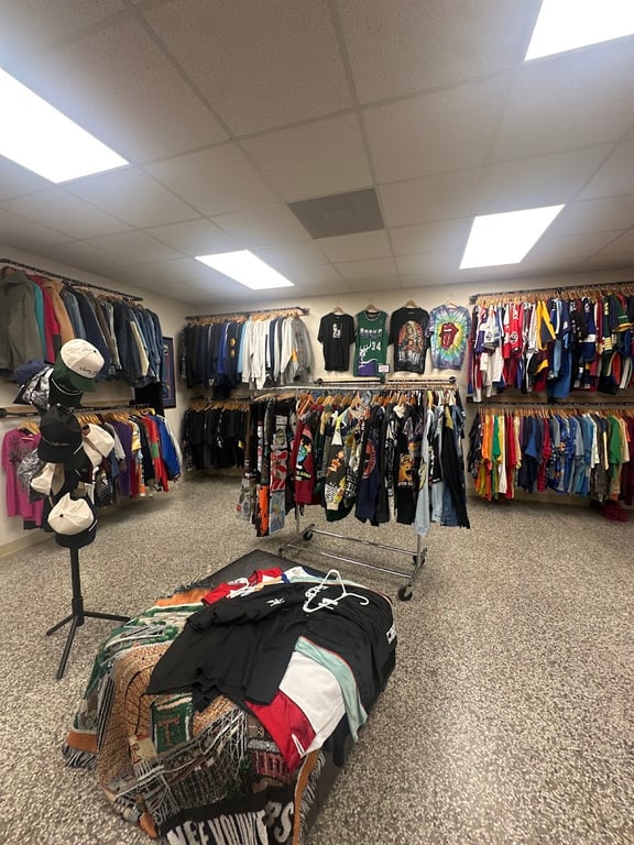 Kyvintage Apparel Store
