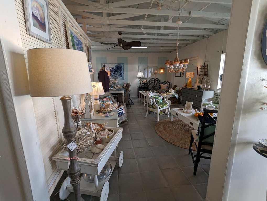 Victoria’s Parlour Antiques