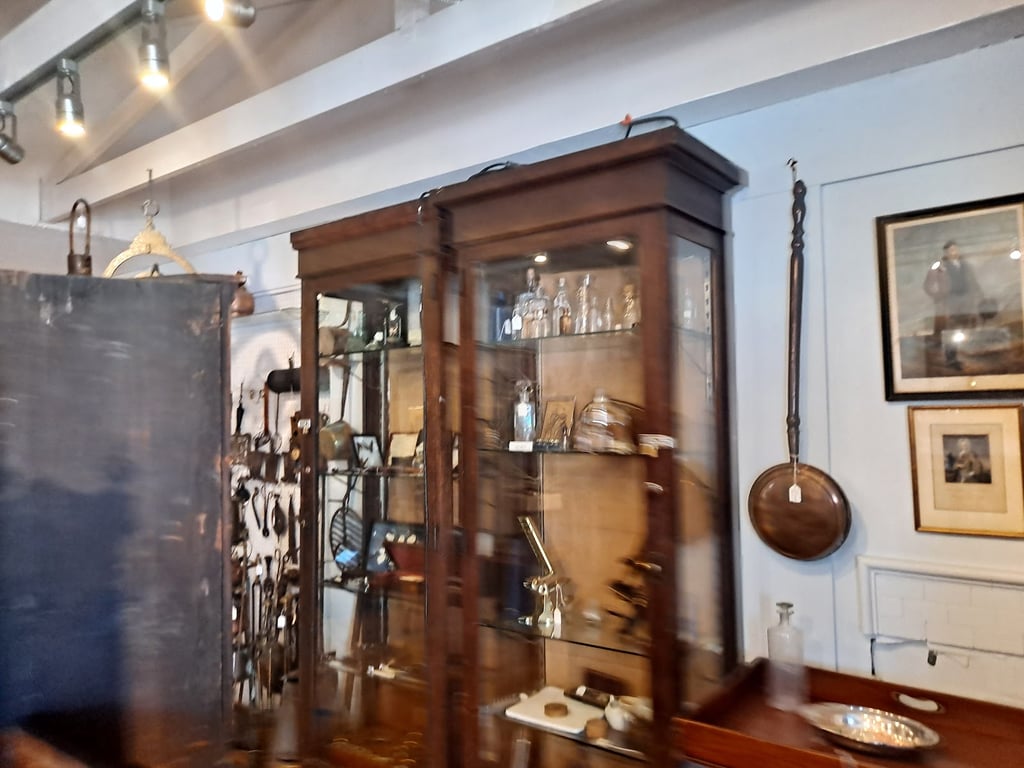 Collum Antiques