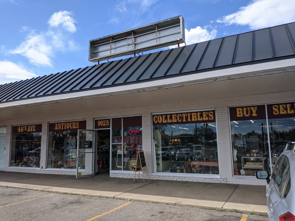44th Ave Antiques