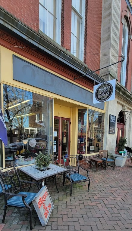 Opera House Arts & Antiques
